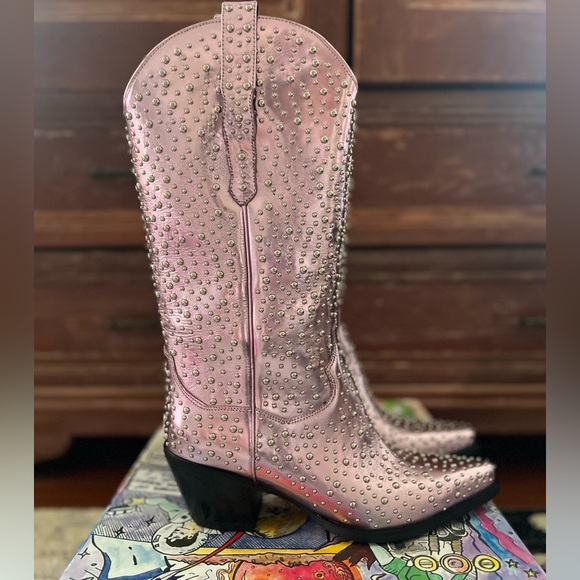 JEFFREY CAMPBELL FREE PEOPLE DAGGET STUDDED WESTERN BOOTS METALLIC PINK 💖 - Picture 3 of 8
